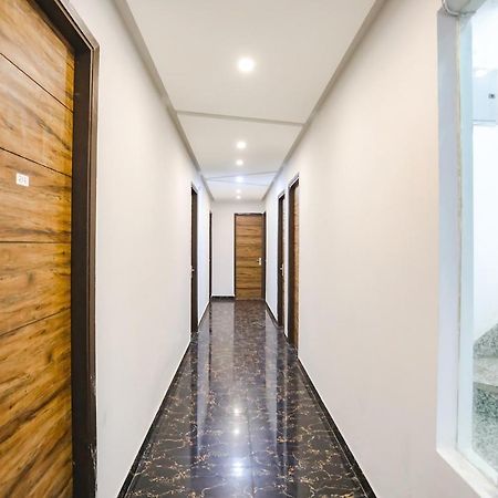 Fabhotel F9 Sector 19 Noida Eksteriør billede