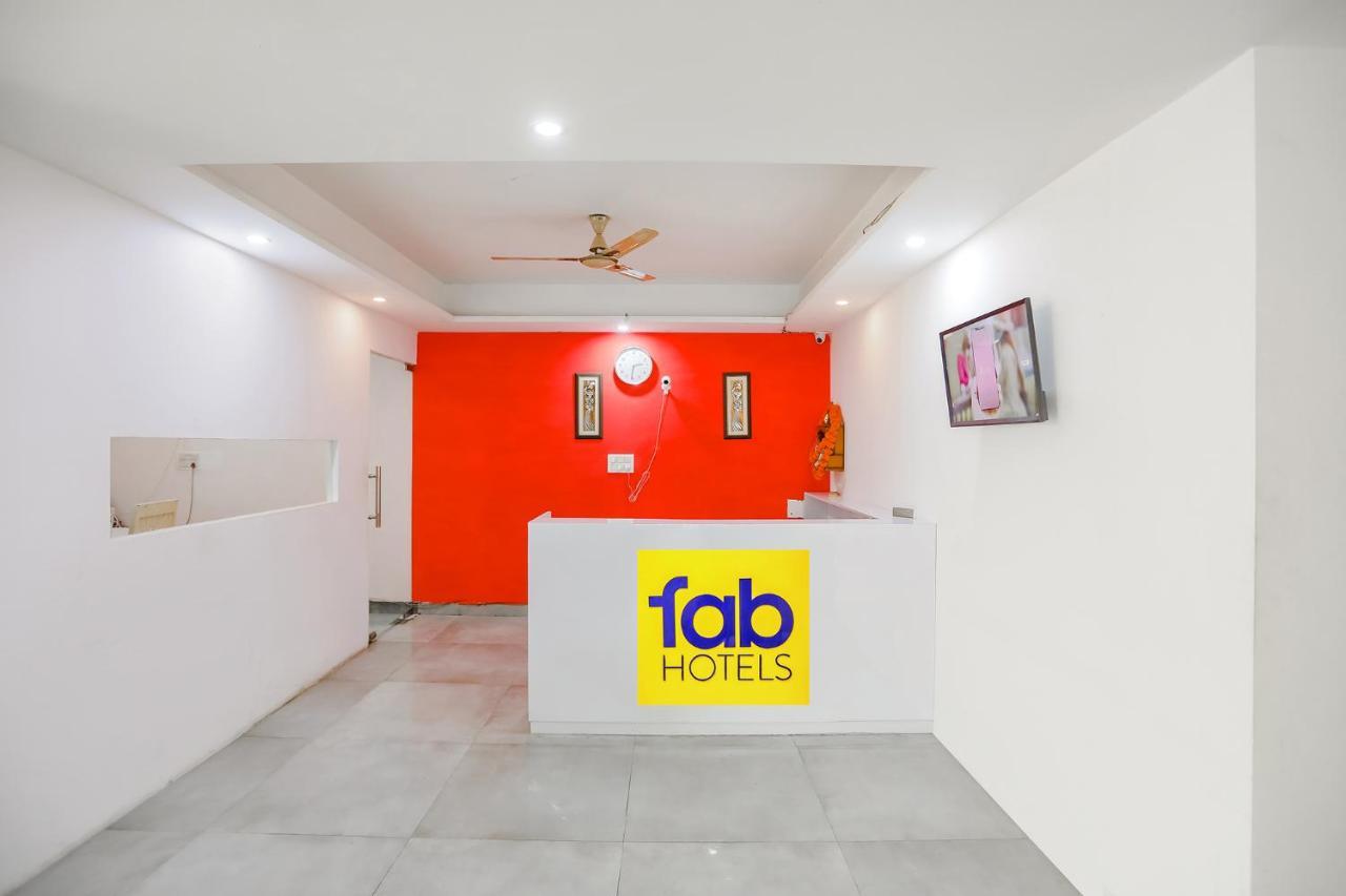 Fabhotel F9 Sector 19 Noida Eksteriør billede