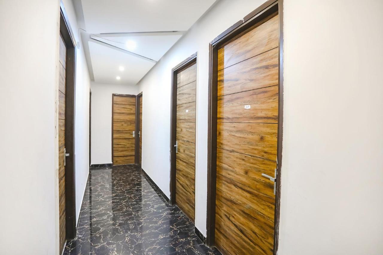 Fabhotel F9 Sector 19 Noida Eksteriør billede