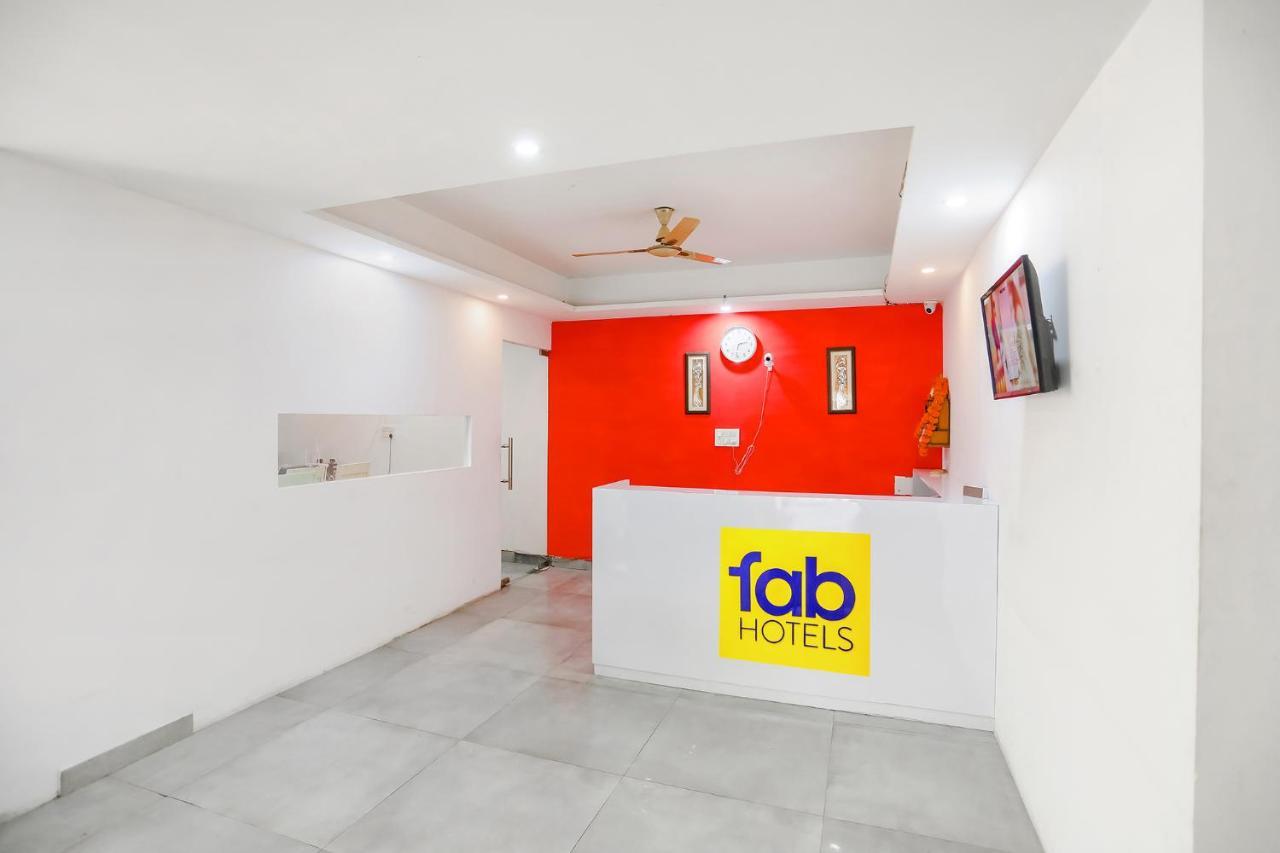 Fabhotel F9 Sector 19 Noida Eksteriør billede