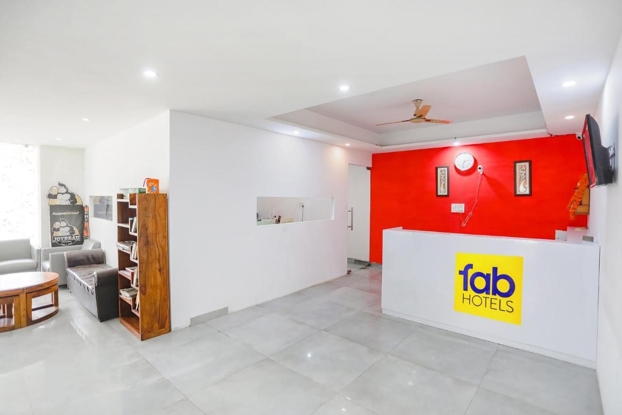 Fabhotel F9 Sector 19 Noida Eksteriør billede