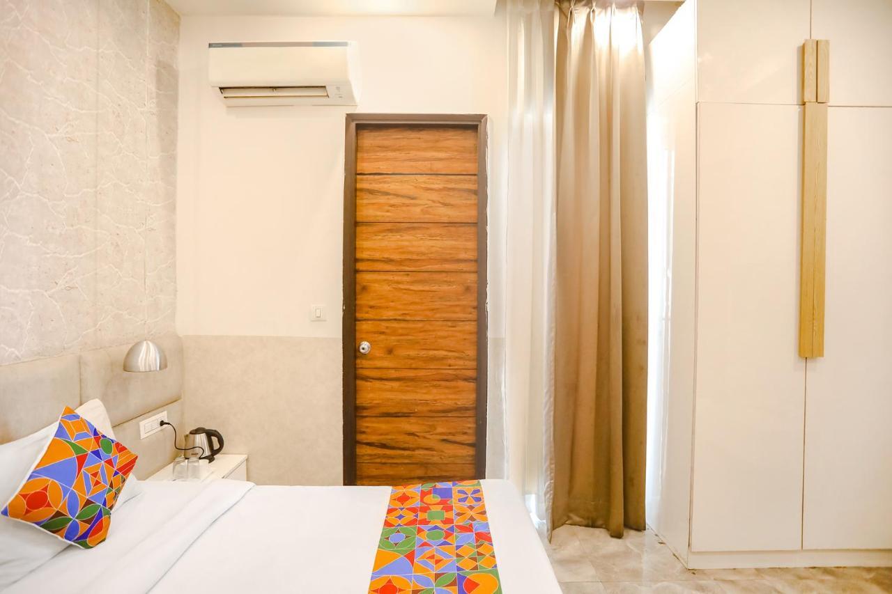 Fabhotel F9 Sector 19 Noida Eksteriør billede