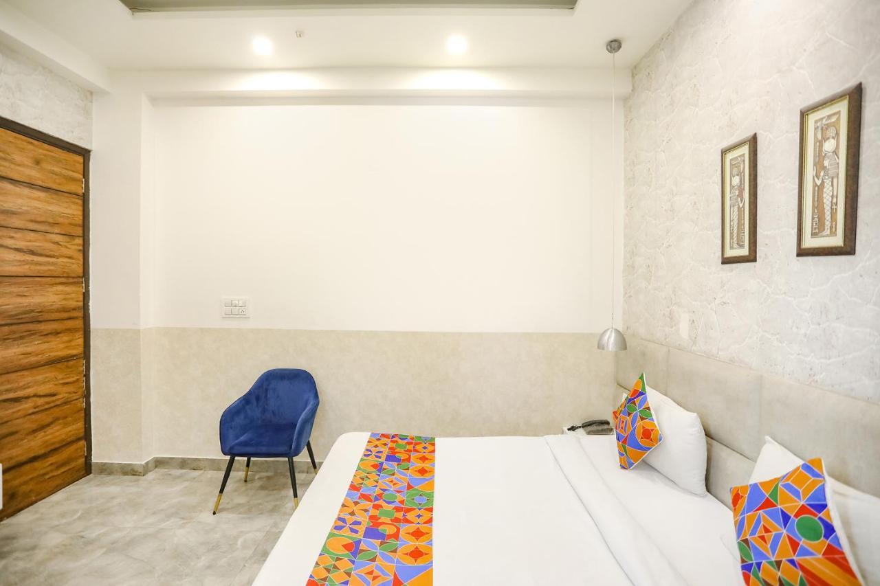 Fabhotel F9 Sector 19 Noida Eksteriør billede