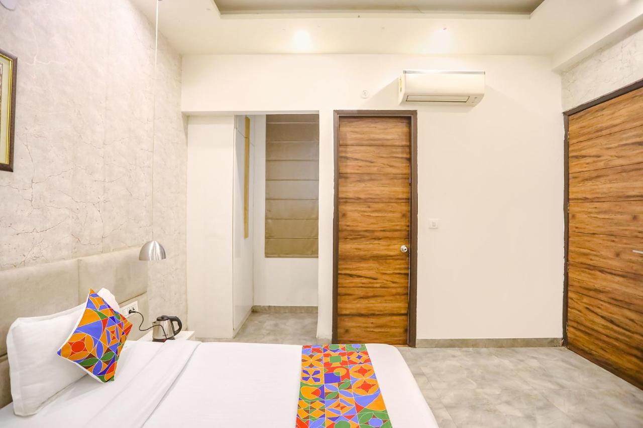 Fabhotel F9 Sector 19 Noida Eksteriør billede