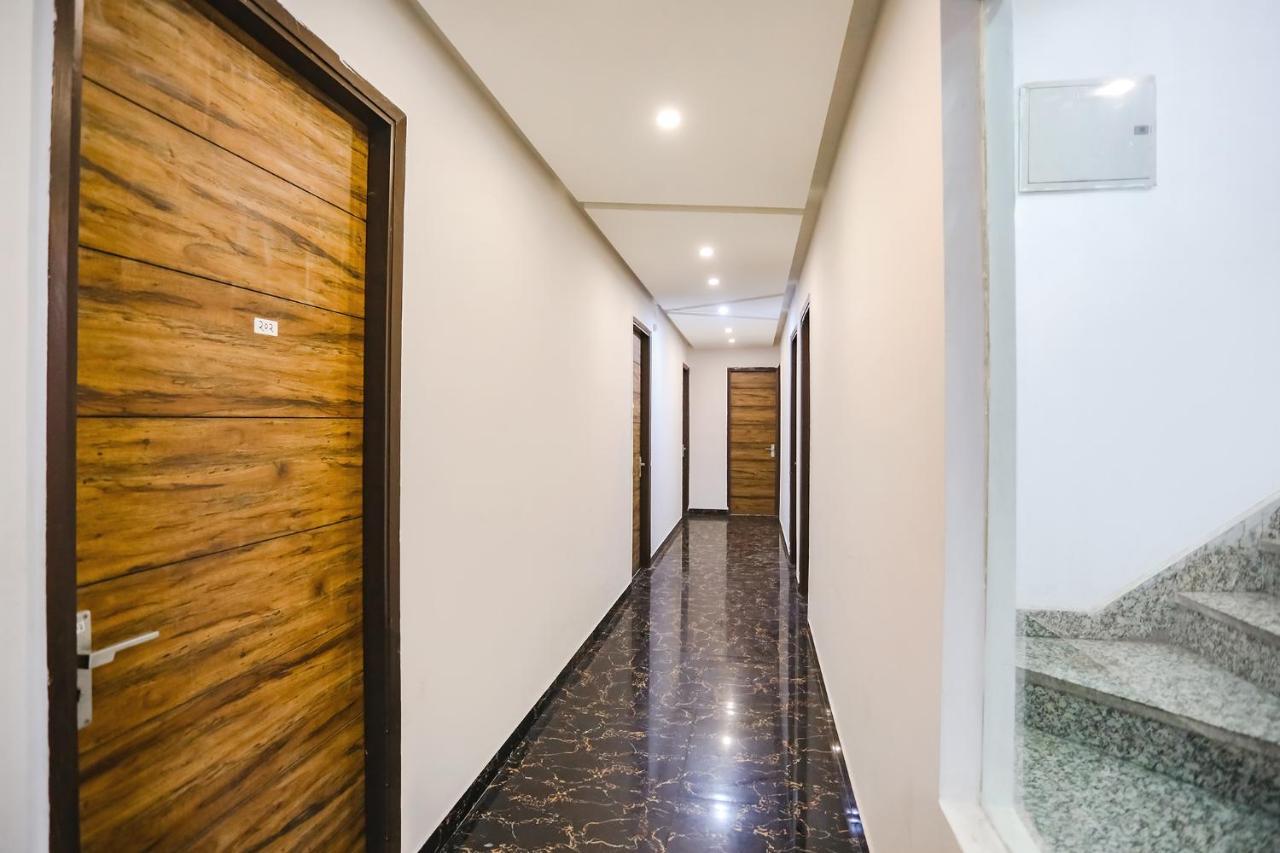 Fabhotel F9 Sector 19 Noida Eksteriør billede