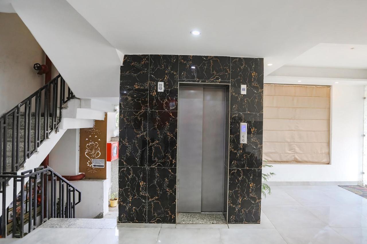 Fabhotel F9 Sector 19 Noida Eksteriør billede